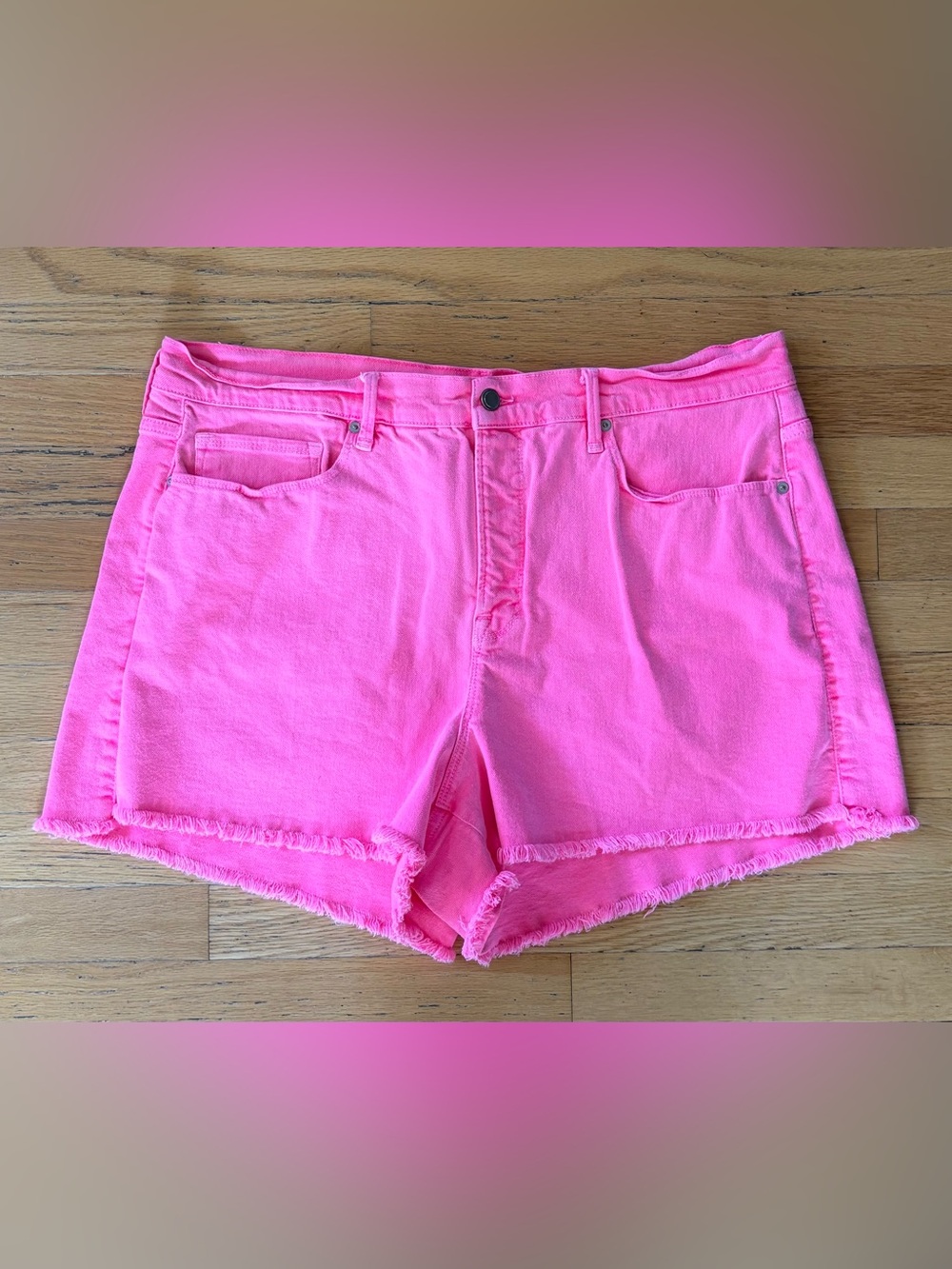 Good American "Good '90s" Denim Shorts in Hawaiian Pink - Size 18